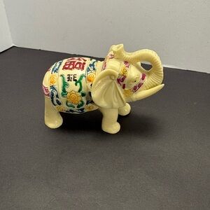 Feng Shui 4" Gray Elephant Figurine Wealth Lucky Figurine Gift & Home Decor